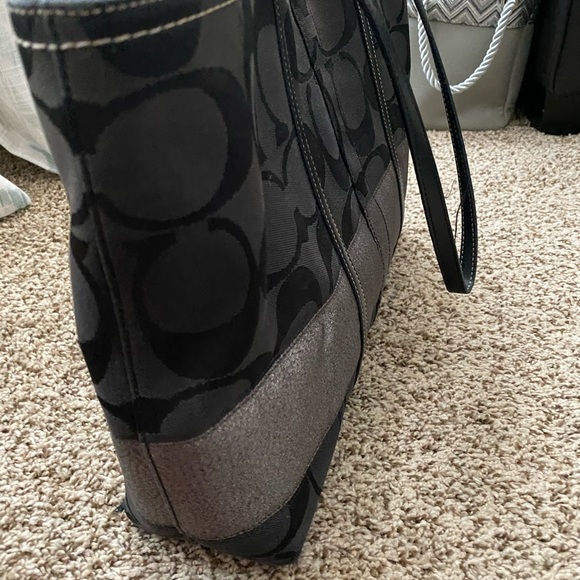 Coach tote/purse - Picture 2 of 2